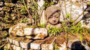 Buddha-Kopf im Garten - Platon Kiriazidis