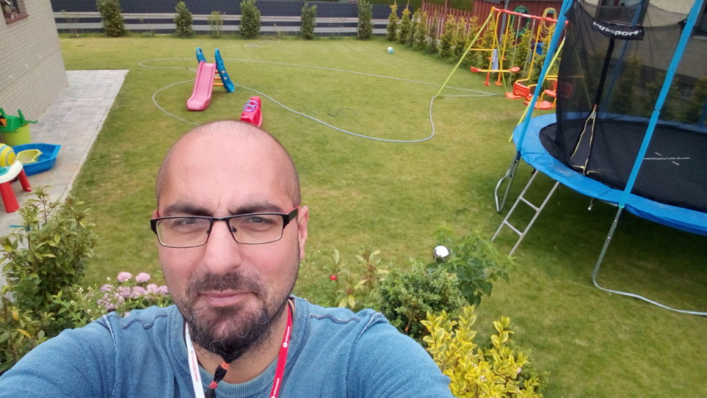 Garten Selfie - Platon Kiriazidis
